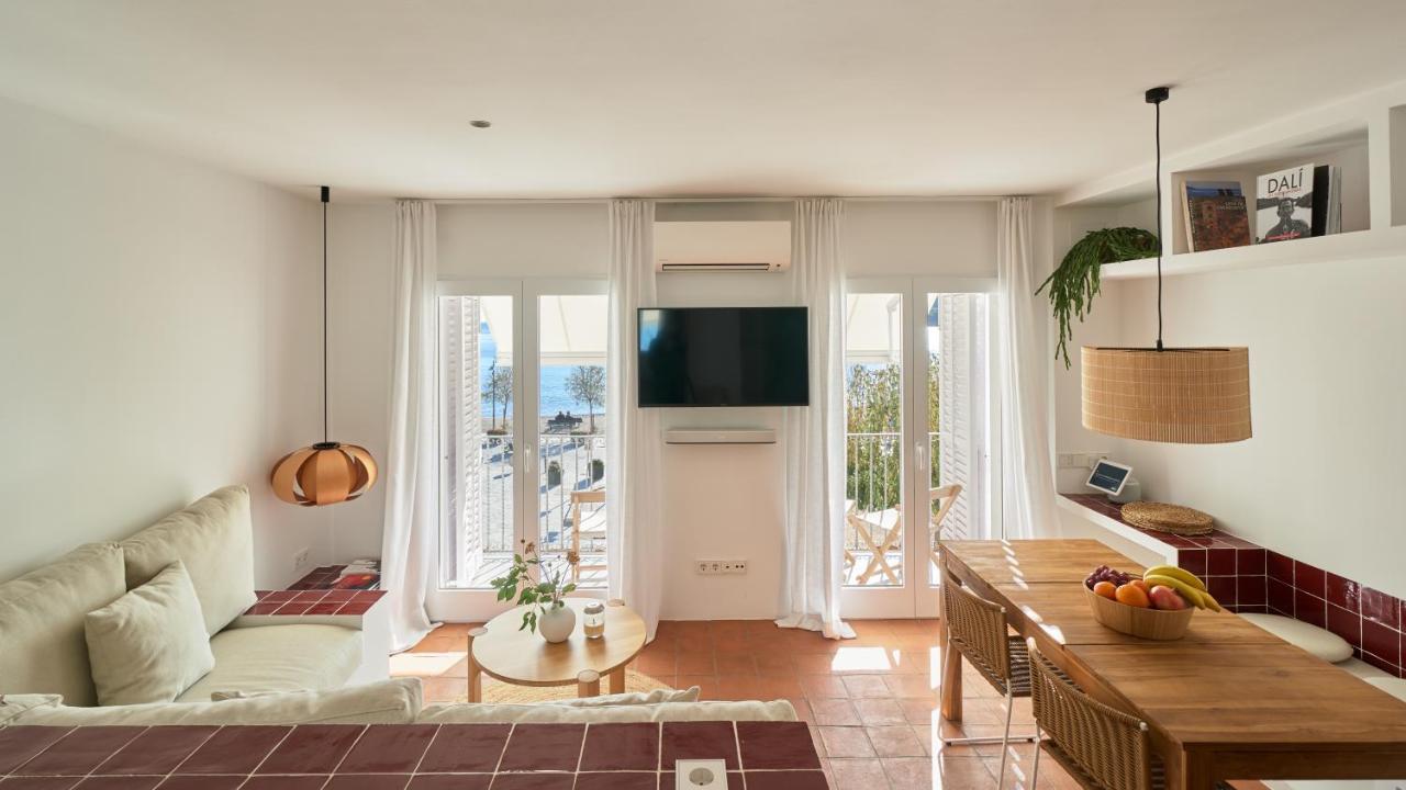 Beachfront Suite In Cadaques Center מראה חיצוני תמונה